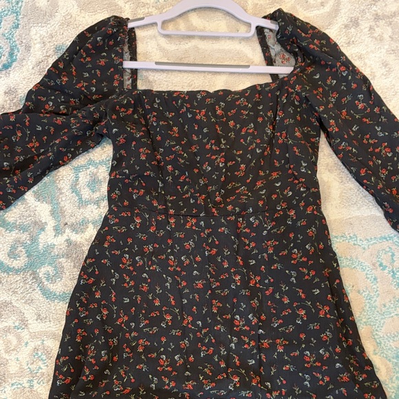 OAK + FORT Dresses & Skirts - OAK + FORT Black Floral Long Sleeve Dress